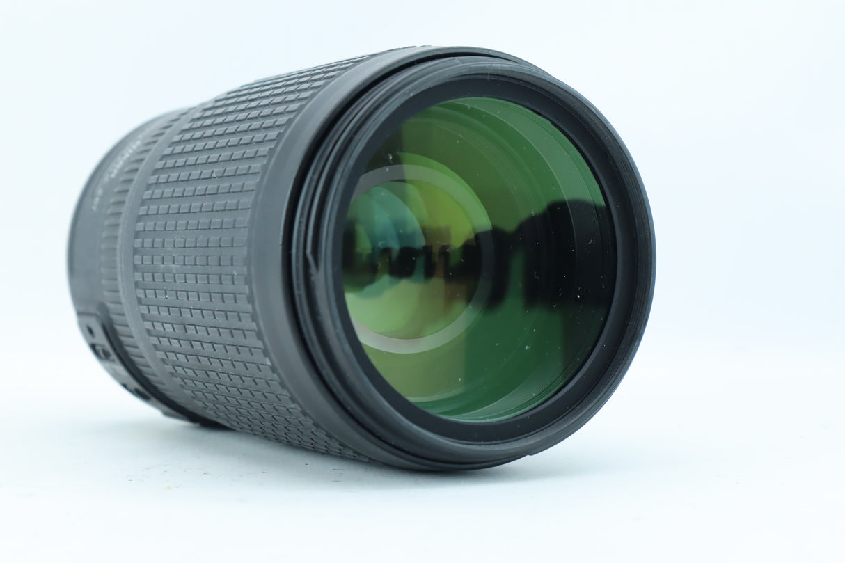 Nikon AF-S Nikkor 70-300mm f/4.5-5.6G ED