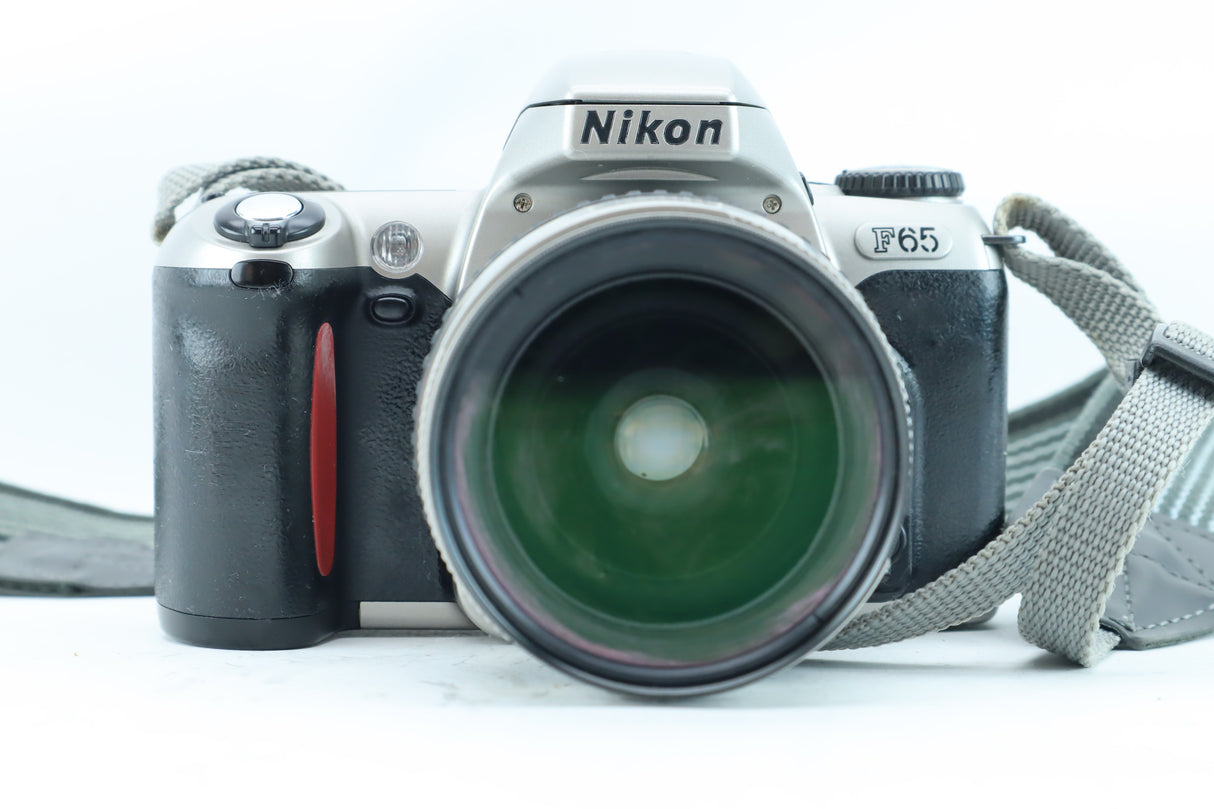 Nikon F65 35mm SLR Kit with AF Nikkor 28-80mm f/3.3-5.6