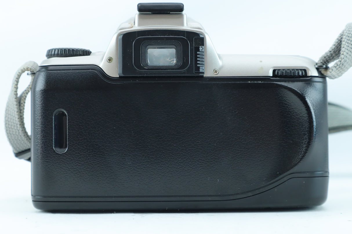 Nikon F65 35mm SLR Kit with AF Nikkor 28-80mm f/3.3-5.6