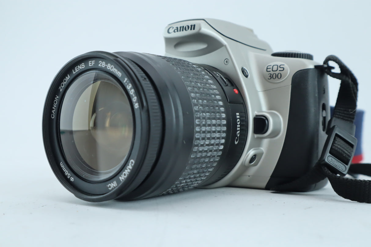 Canon EOS300 with zoom EF 28-80mm 3,5-5,6