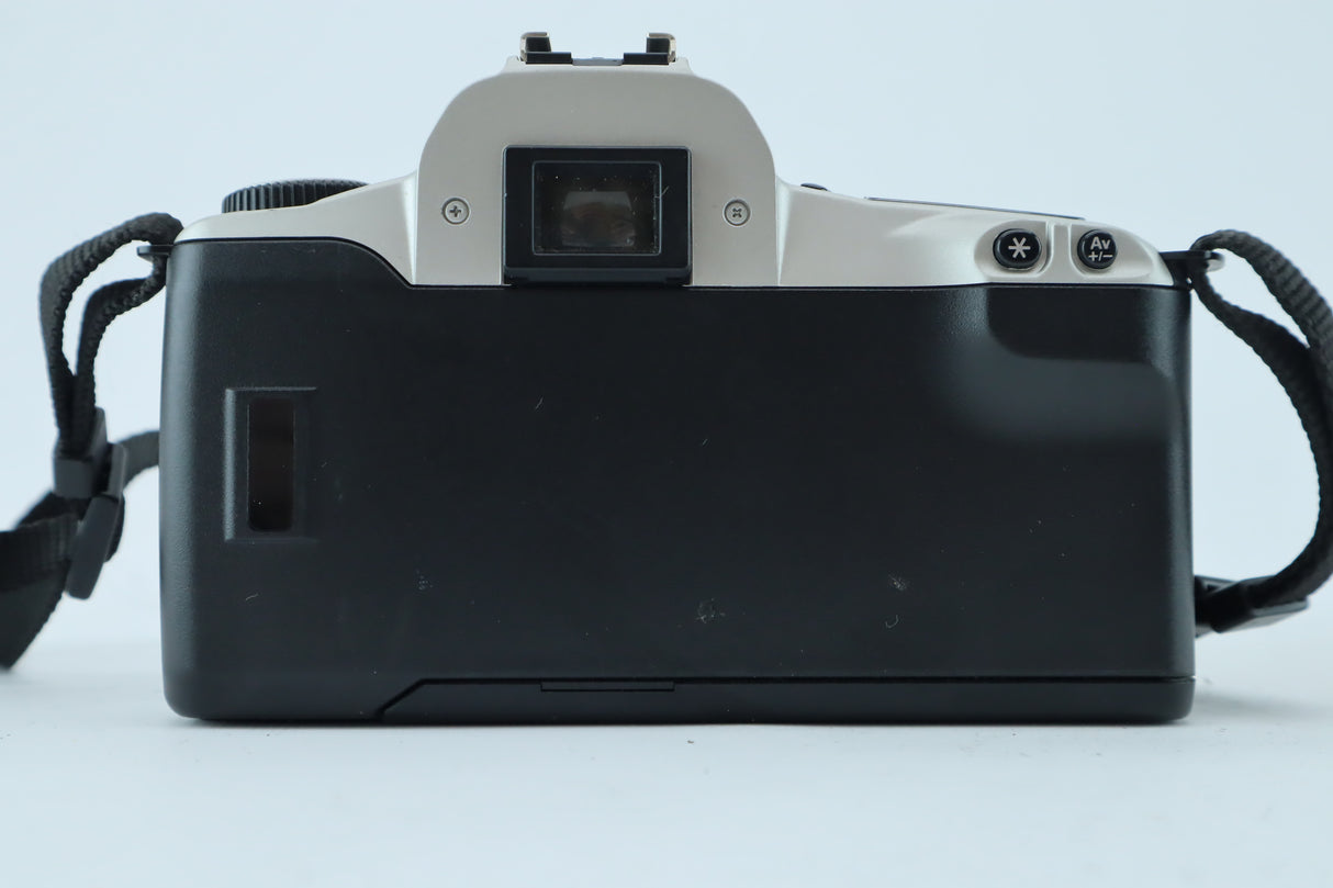 Canon EOS300 with zoom EF 28-80mm 3,5-5,6