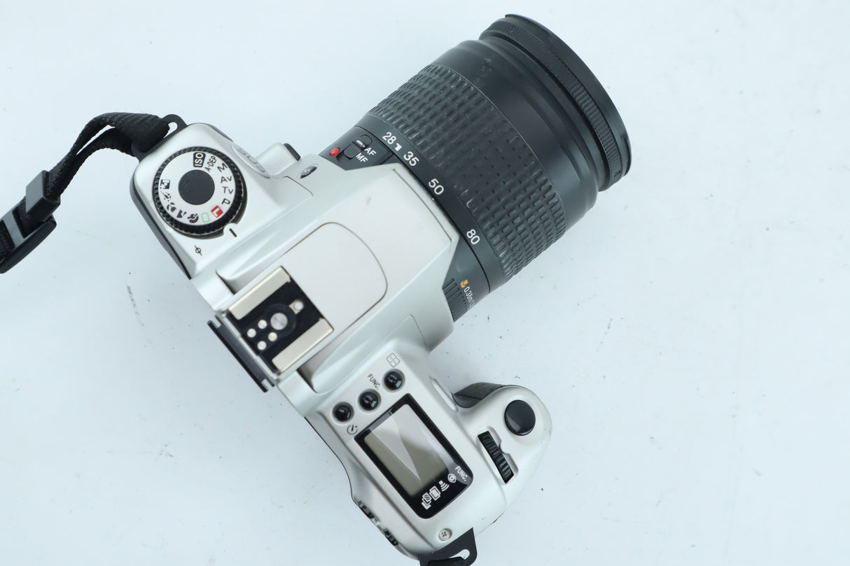 Canon EOS300 with zoom EF 28-80mm 3,5-5,6
