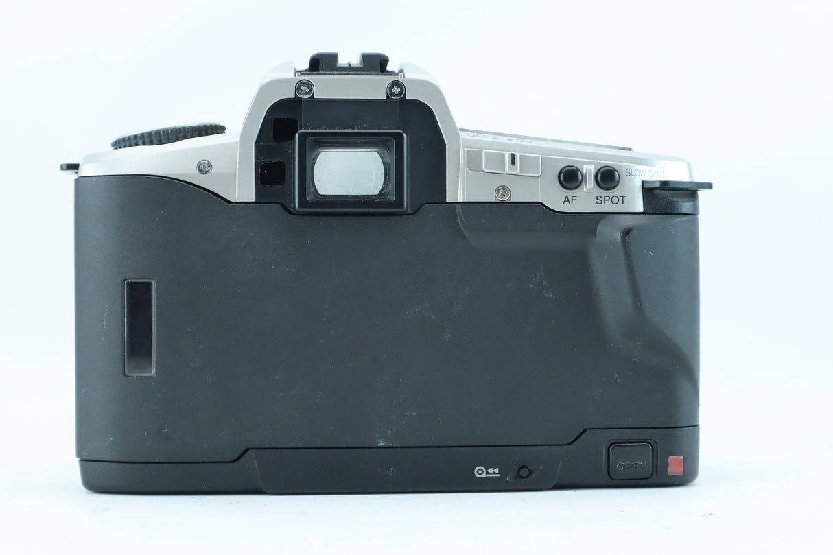 Minolta Dynax 5 35mm SLR