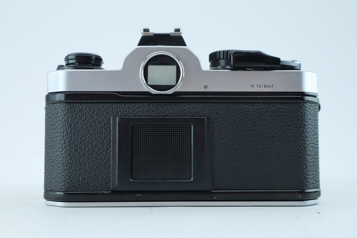 Nikon FM2 with nikkor 50mm 1:2