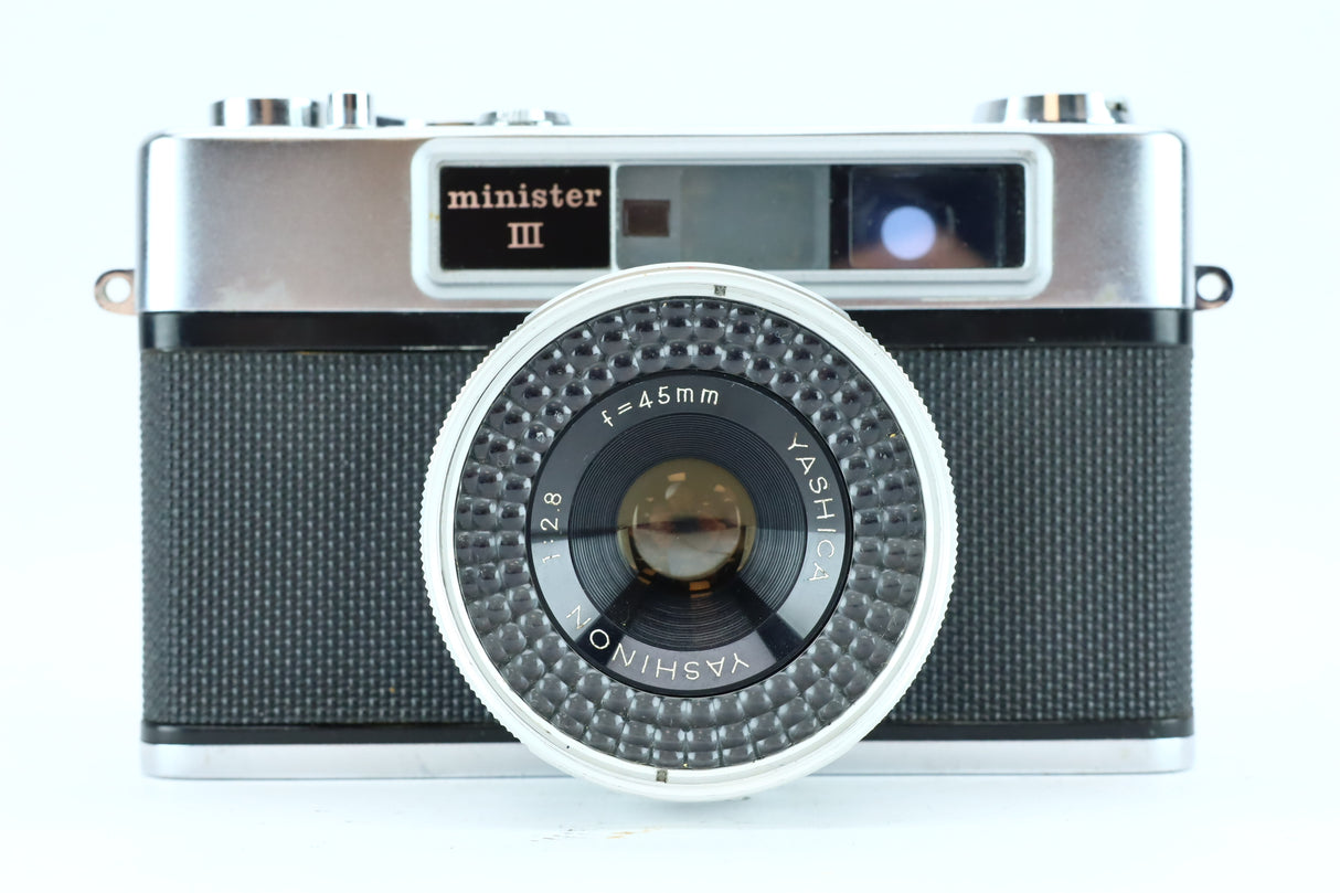 Yashica Minister III + Yashinon 45mm f/2.8 doet sluiter het weer?