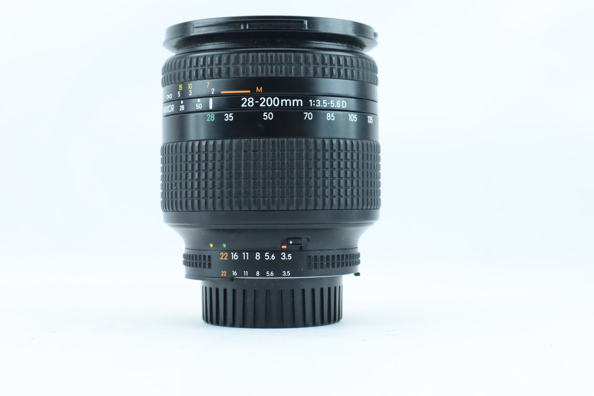 Nikon AF Nikkor 28-200mm f/3.5-5.6D
