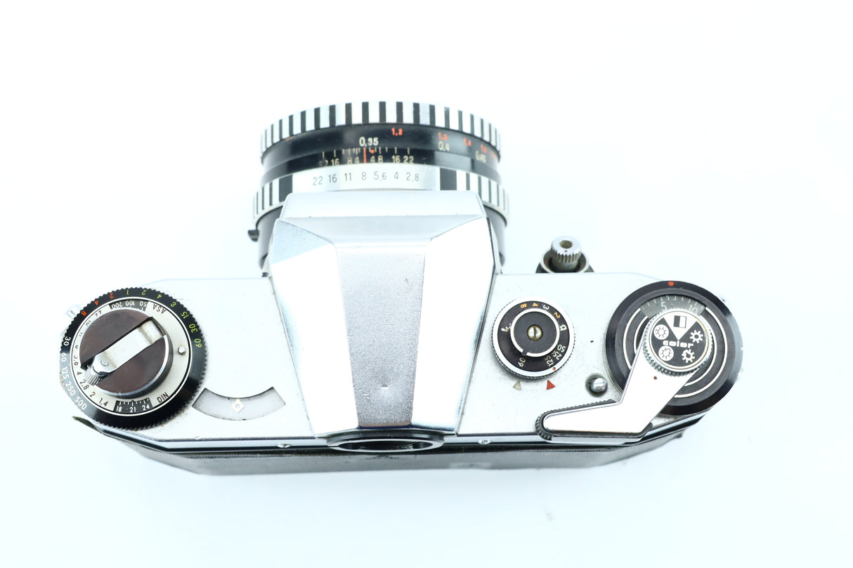 Praktica (Aus Jena DDR) (SN: 9209235) – Classic East German 35mm SLR