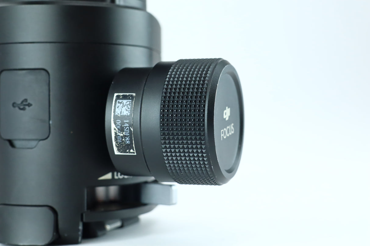 DJI Ronin-S – 3-Axis Motorized Gimbal Stabilizer for DSLR & Mirrorless Cameras