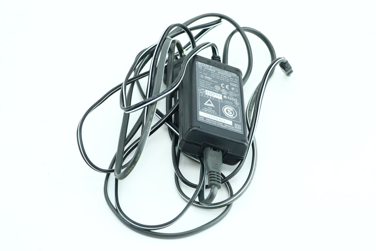 Sony CCD-TRV59E Handycam Visoin PAL with Sony video lens f=3.6-72mm 1:1.4