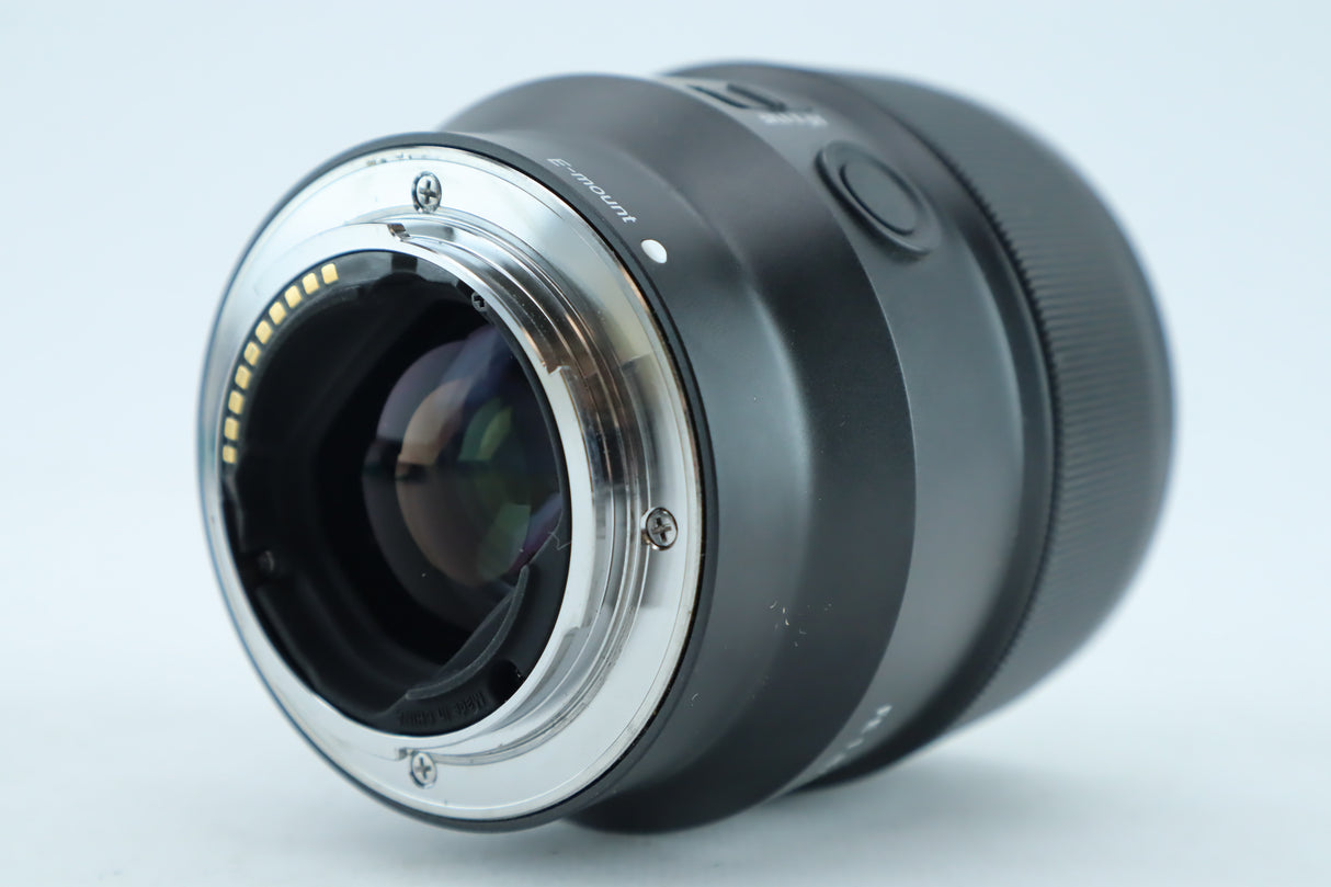 Sony 85mm 1.8 FE