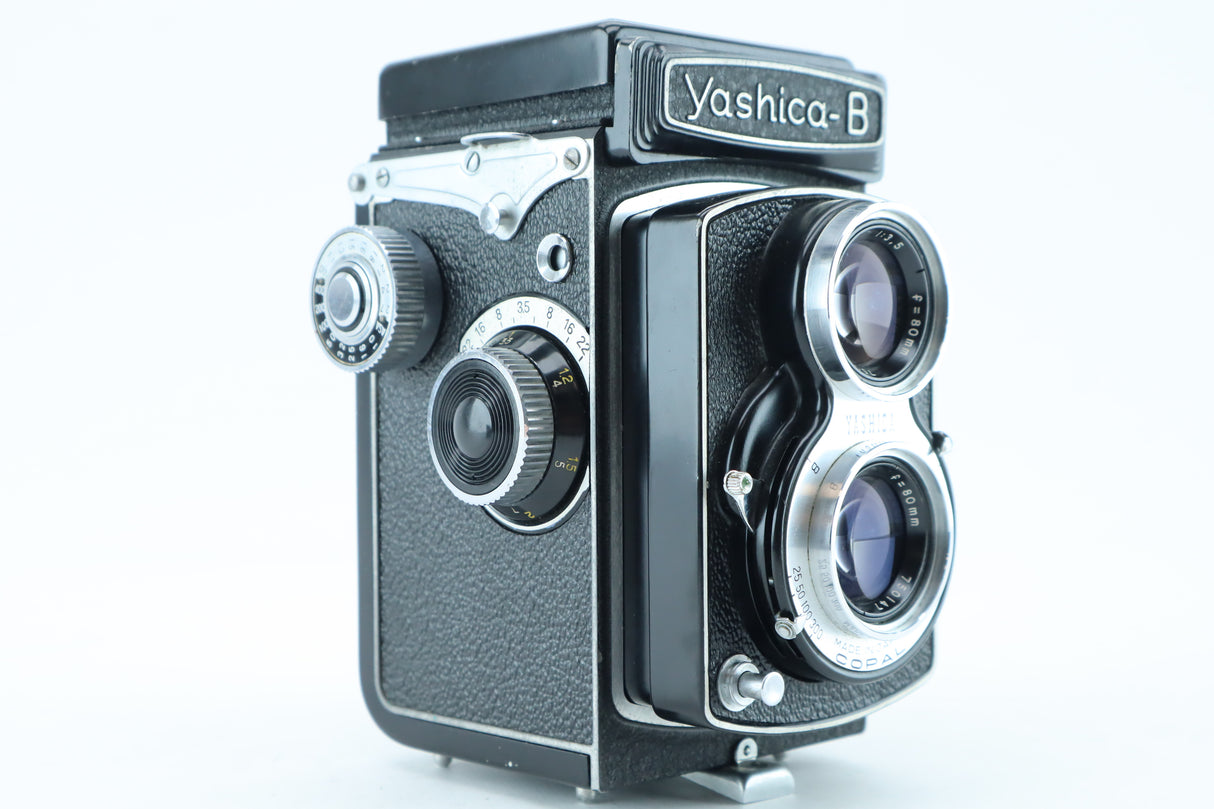 Yashica B