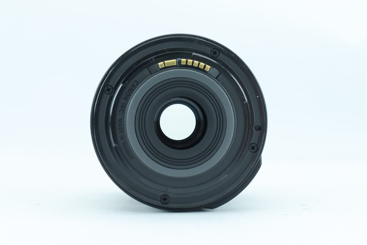Canon EF-S 18-55mm f/3.5-5.6 IS