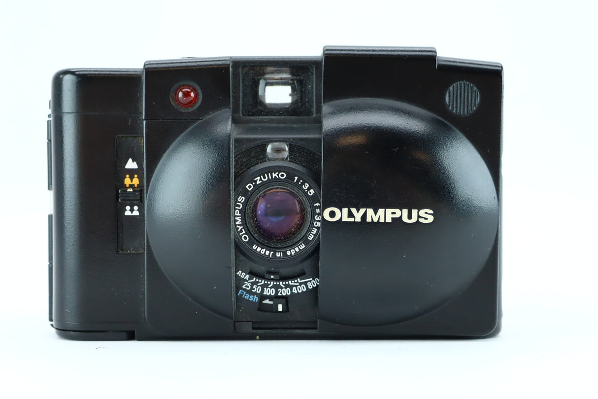 Olympus XA2 + D.Zuiko 35mm f/3.5