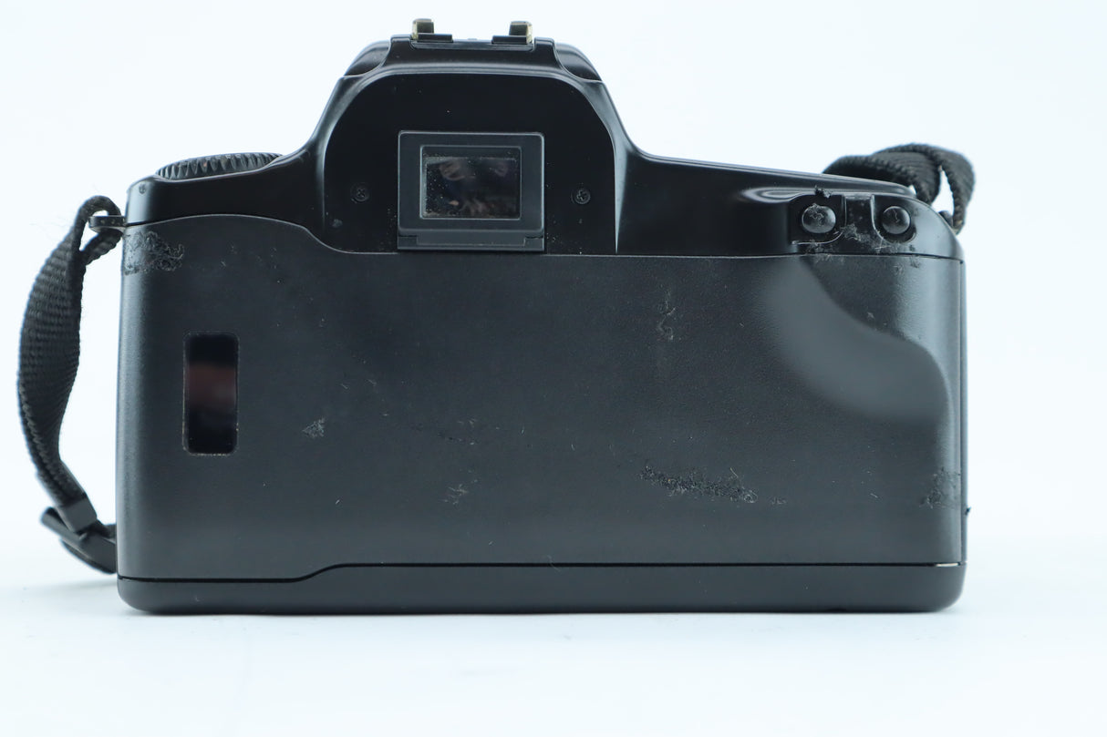 Canon EOS 1000F N with EF 35-80mm 4-5,6