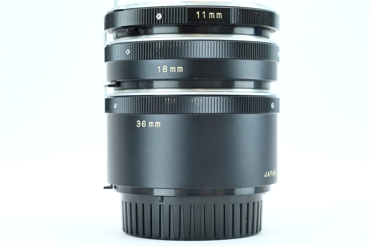 Minolta XG-M Set – 28mm, 50mm, 75–150mm + Grip + Teleconverter