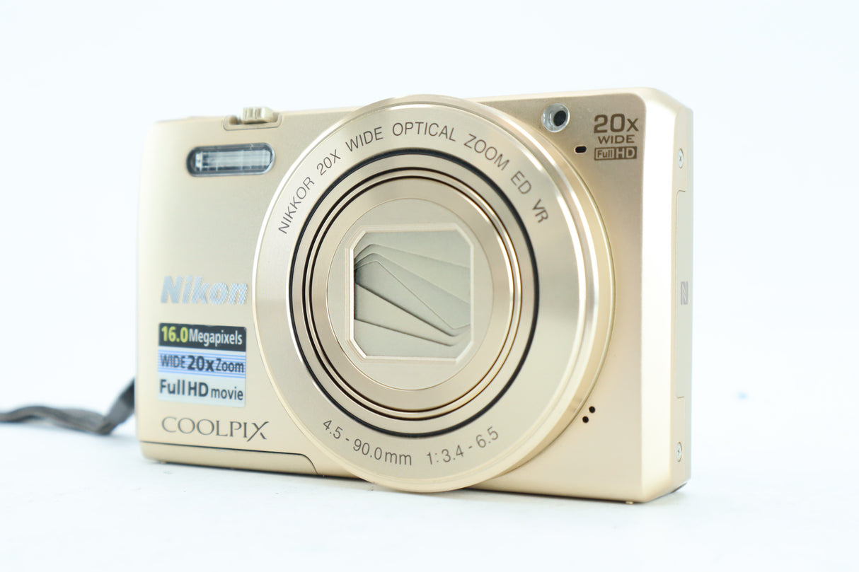 Nikon Coolplix s7000