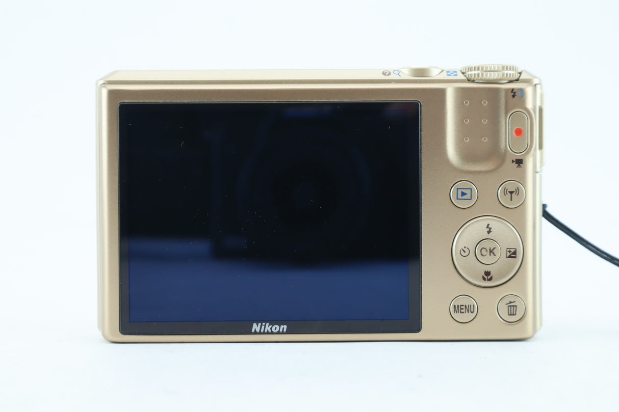 Nikon Coolplix s7000
