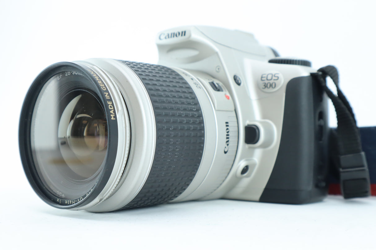 Canon EOS 300 with EF 28-90mm 4-5,6