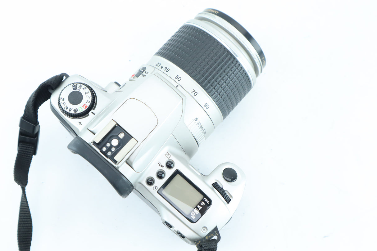 Canon EOS 300 with EF 28-90mm 4-5,6