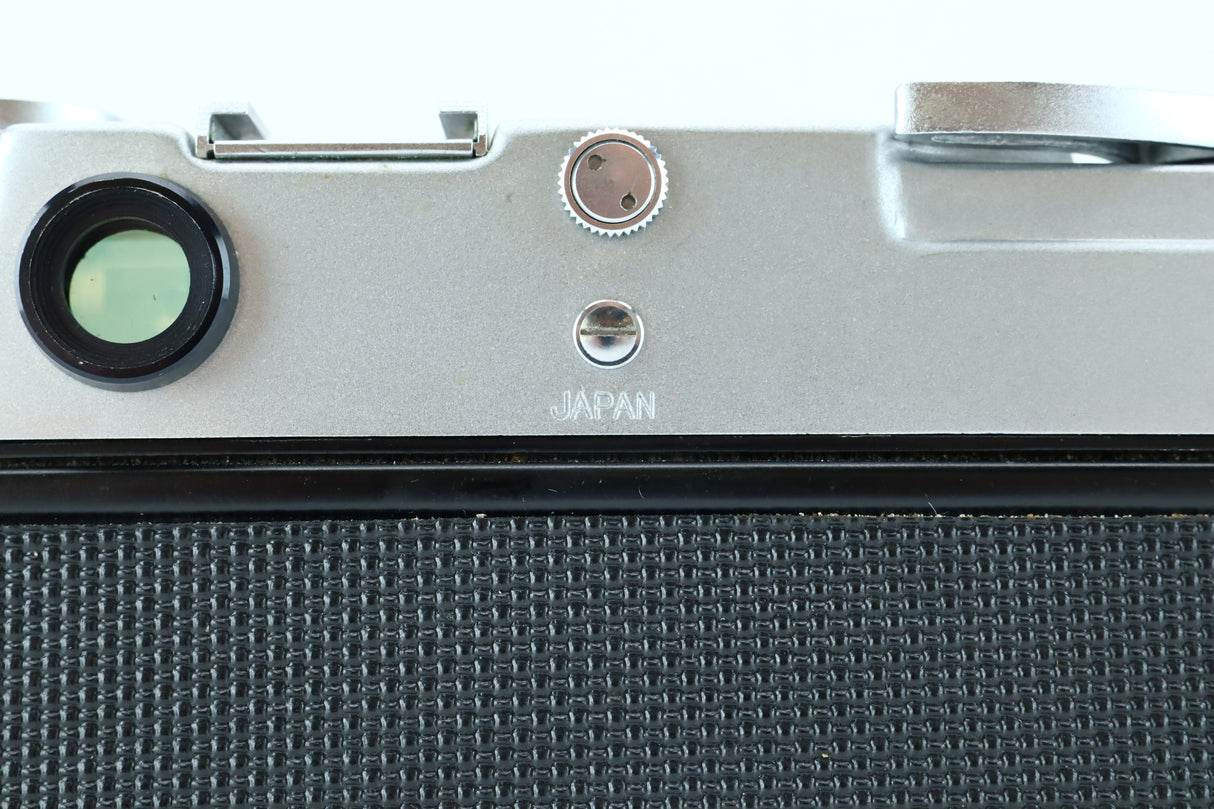 Yashica Minister II (SN: 21014166) + Yashinon 45mm f/2.8 (SN: 667711)