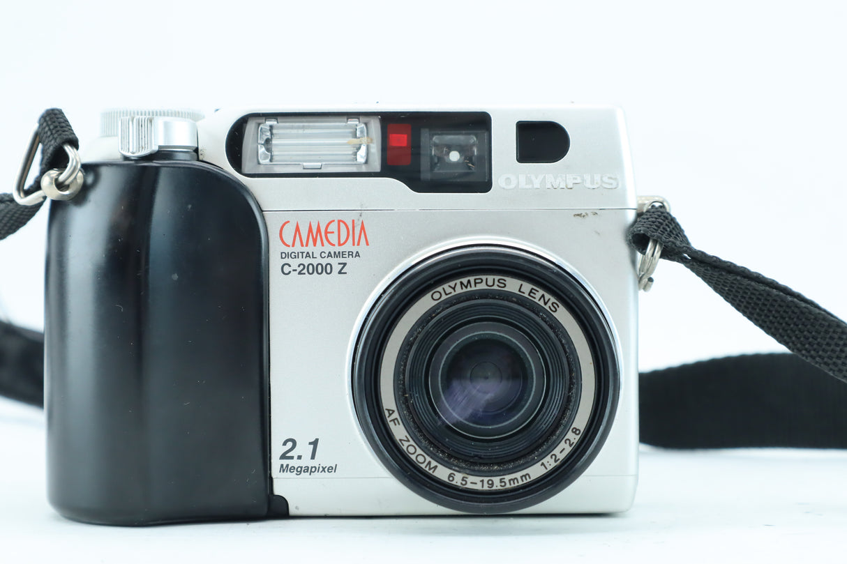 Olympus Camedia C-2000 Zoom