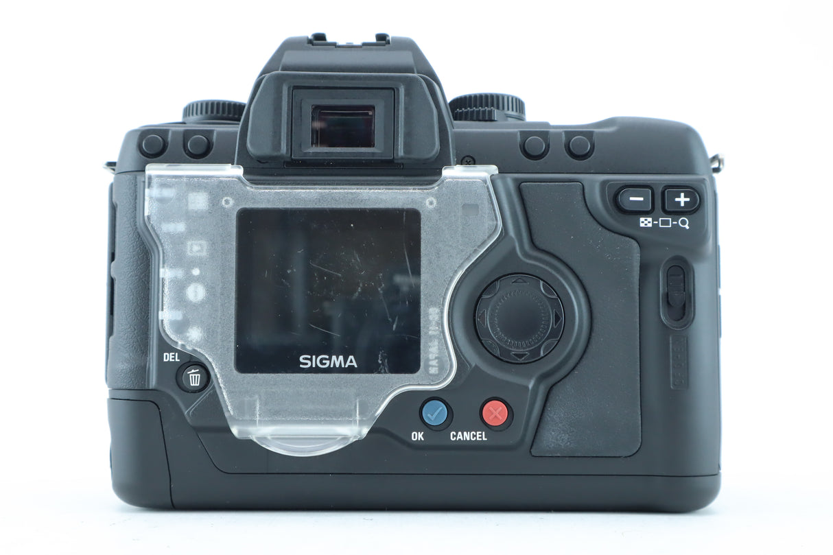 Sigma SD10 with18-50mm 3,5-5,6 DC