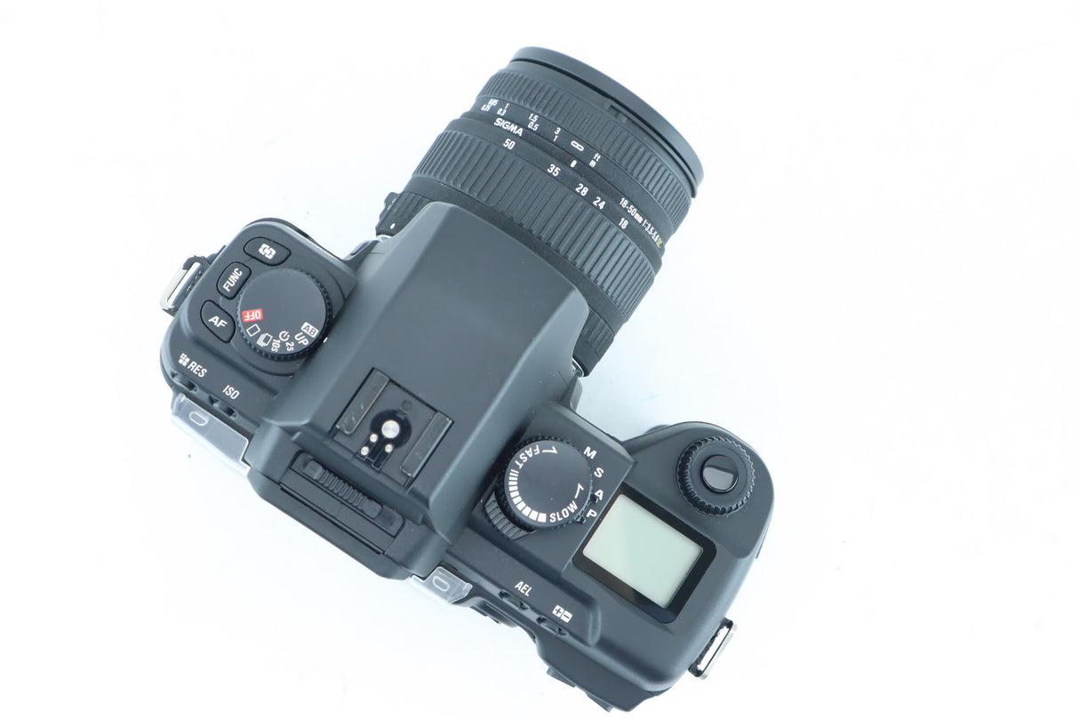 Sigma SD10 with18-50mm 3,5-5,6 DC