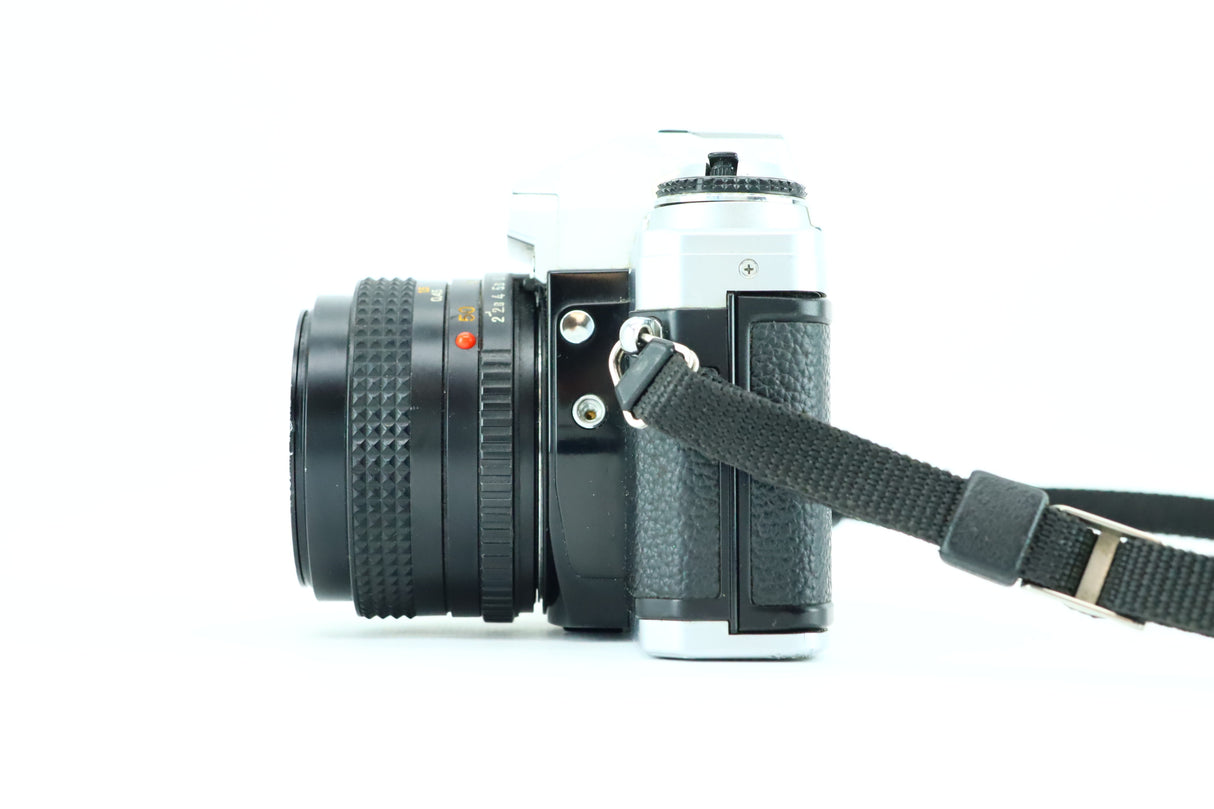 مينولتا X-300 مع عدسة مينولتا MD مقاس 50 مم 1:2