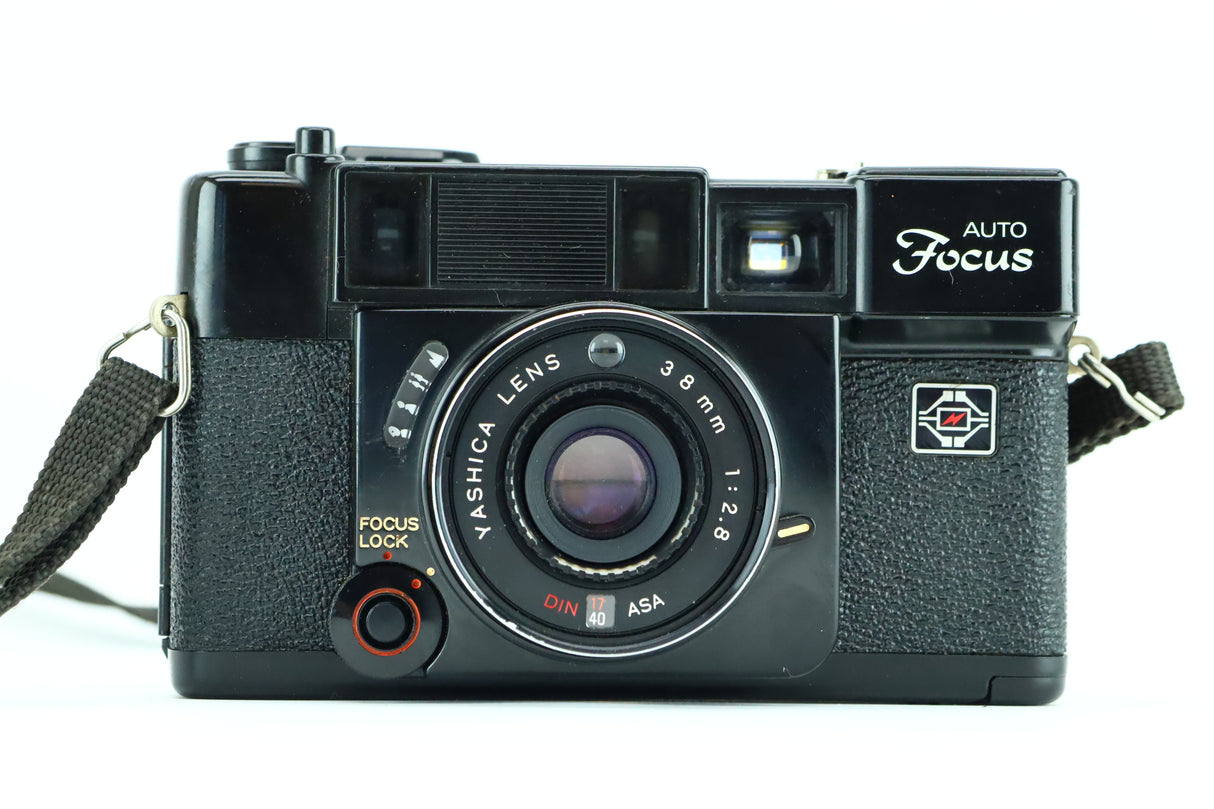 Yashica autofocus met Yashica 38mm 1:2.8 lens