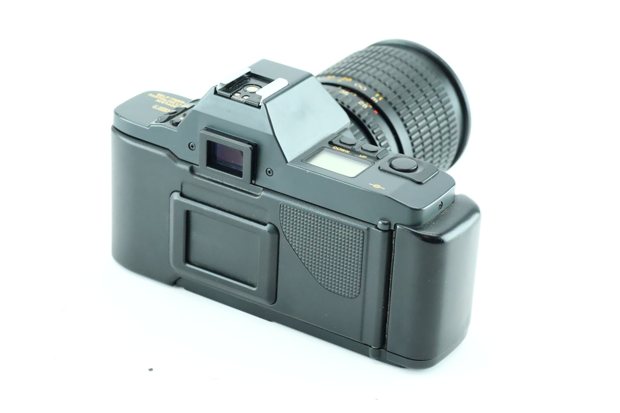 Canon T70 con Osawa MC 1:3.5-4.5 28-80mm