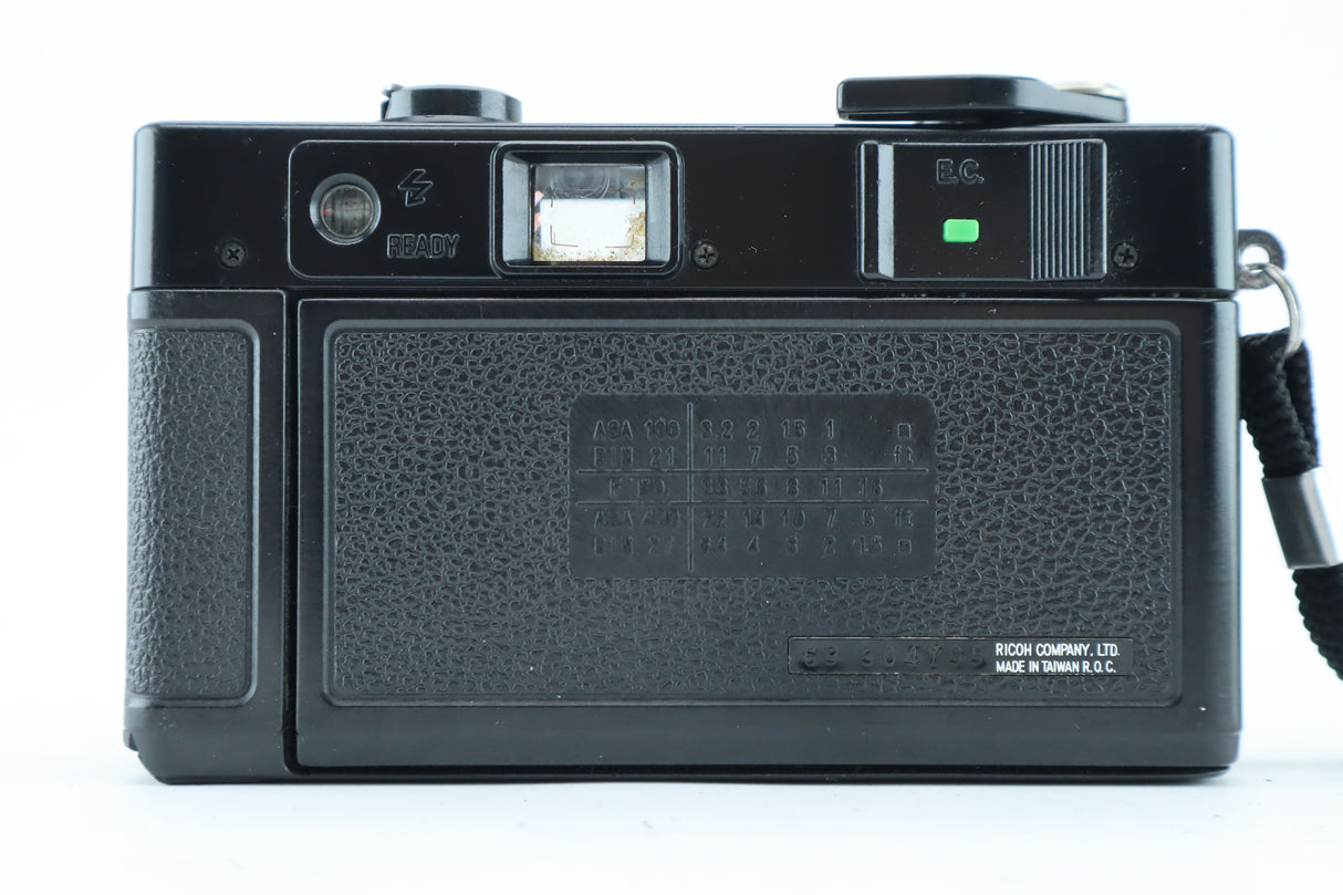 Ricoh 35 EFL with Rikenon 3,8/40mm