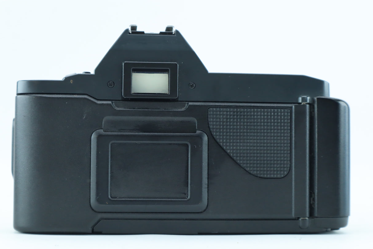 Canon T70 35mm SLR Kit with FD 35-70mm f/3.5-4.5
