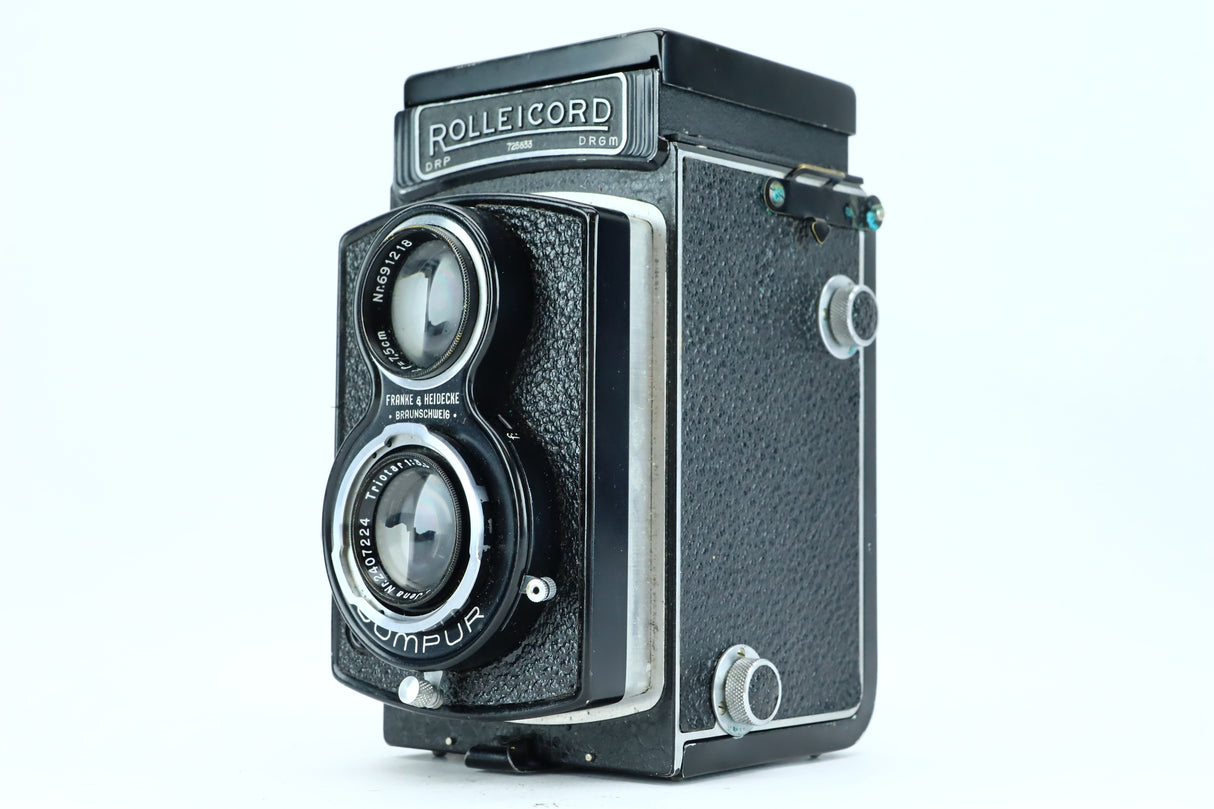 Rolleicord + Carl Zeiss Triotar 75mm f/3.5 – Classic Twin-Lens Reflex Camera