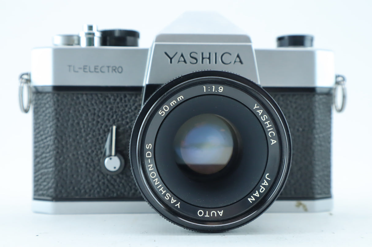 Yashica TL-Electro with Yashinon-DS 50mm 1,9