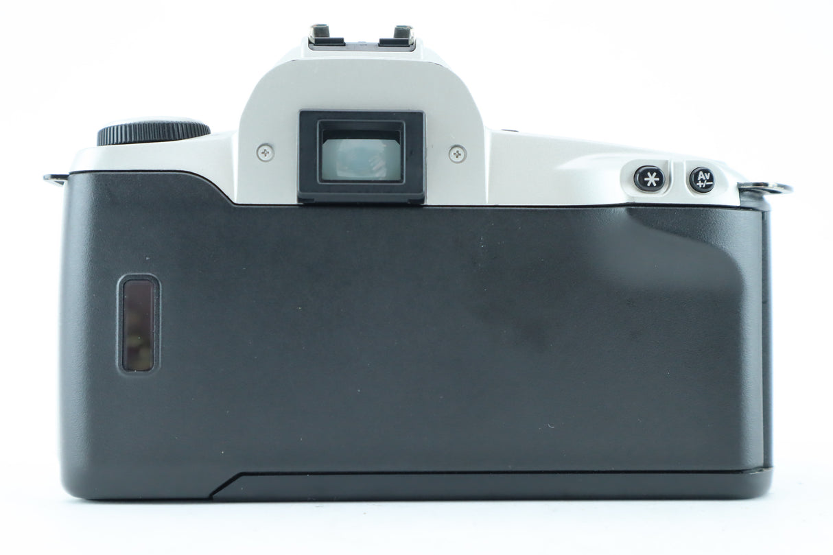 Canon EOS 500N with 28-80mm