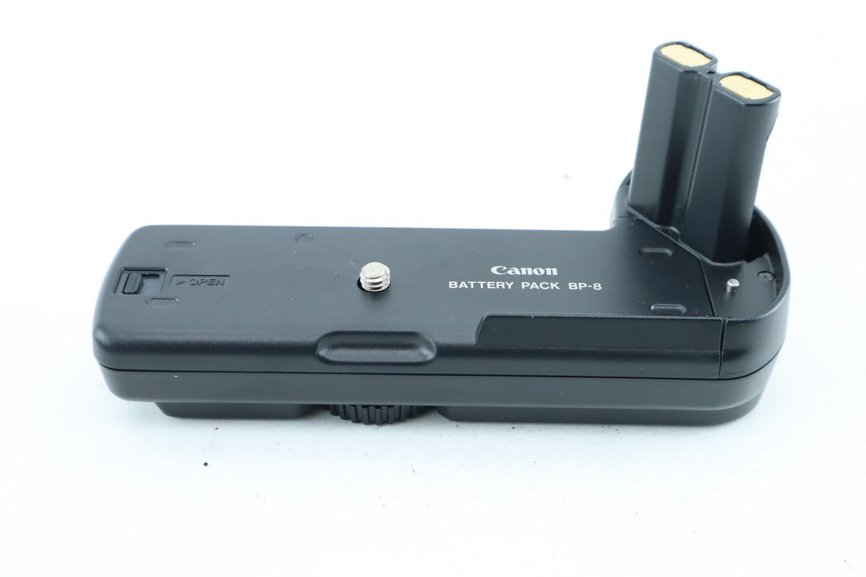 Canon EOS 500N with 28-80mm