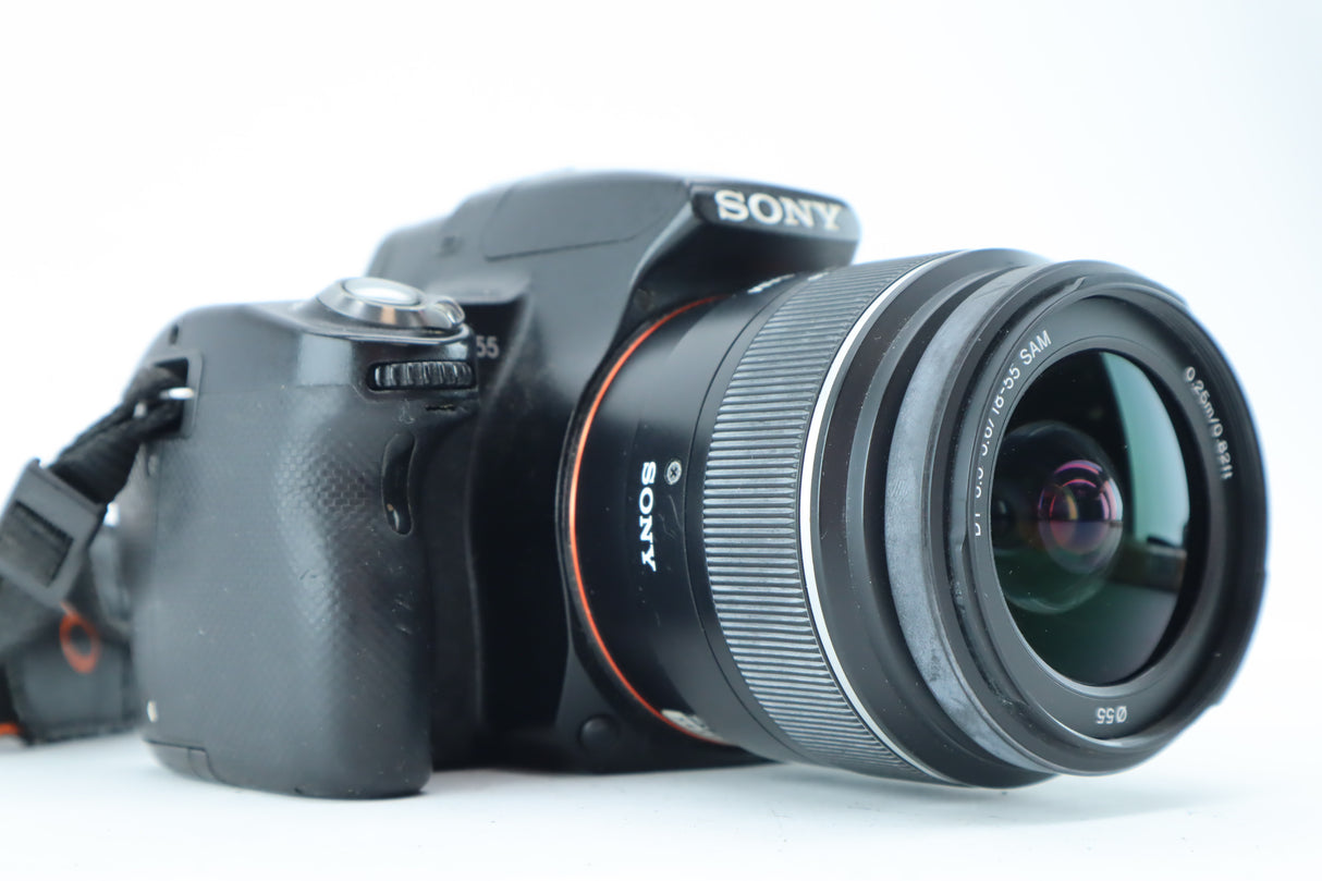 Sony A55 with DT 3,5-5,6/18-55mm SAM