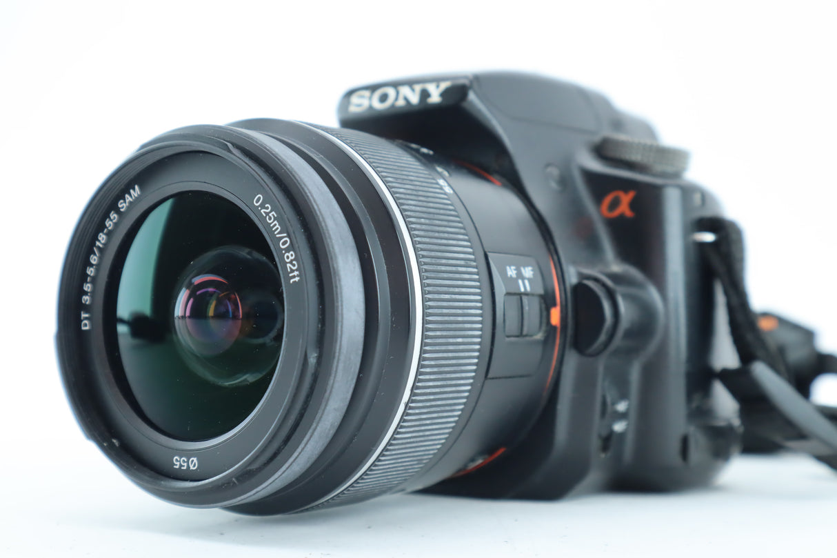 Sony A55 with DT 3,5-5,6/18-55mm SAM