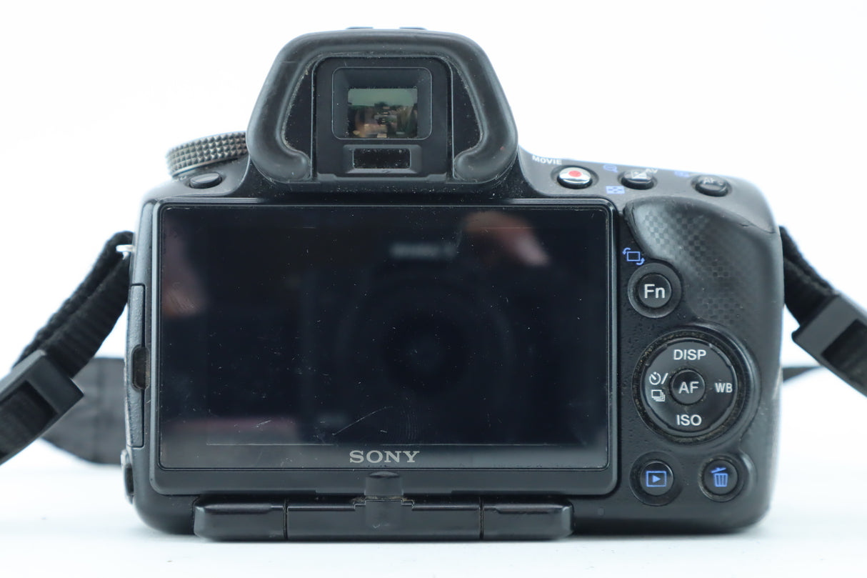 Sony A55 with DT 3,5-5,6/18-55mm SAM