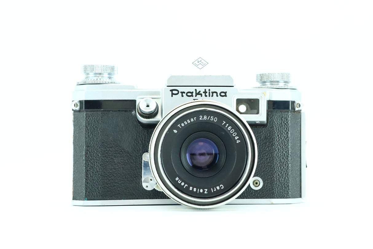 Praktina II A con obiettivo Carl Zeiss Tessar 2,8/50