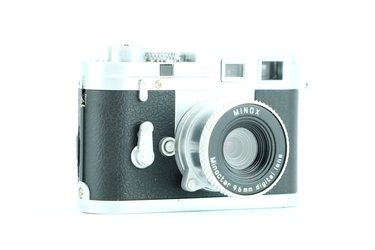 Appareil photo numérique classique Minox Leica M3 avec objectif Minox Minoctar 9,6 mm