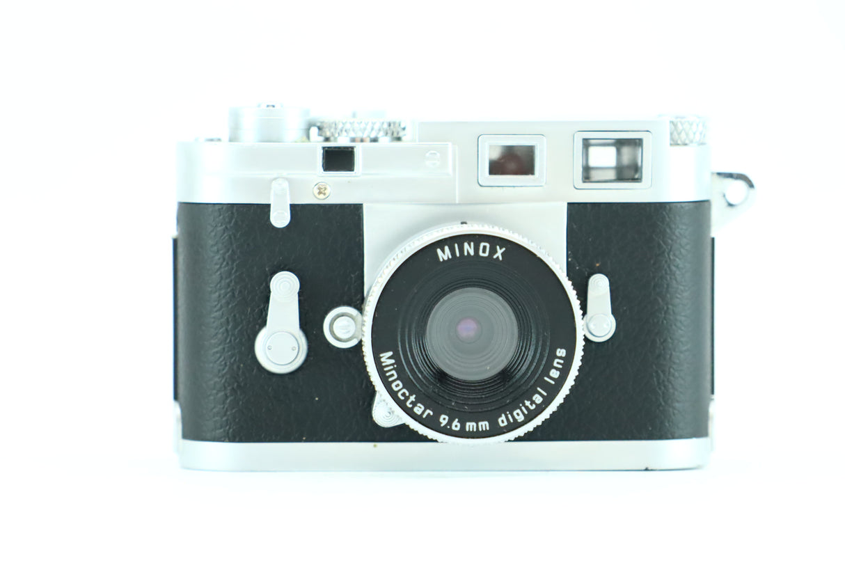 Appareil photo numérique classique Minox Leica M3 avec objectif Minox Minoctar 9,6 mm