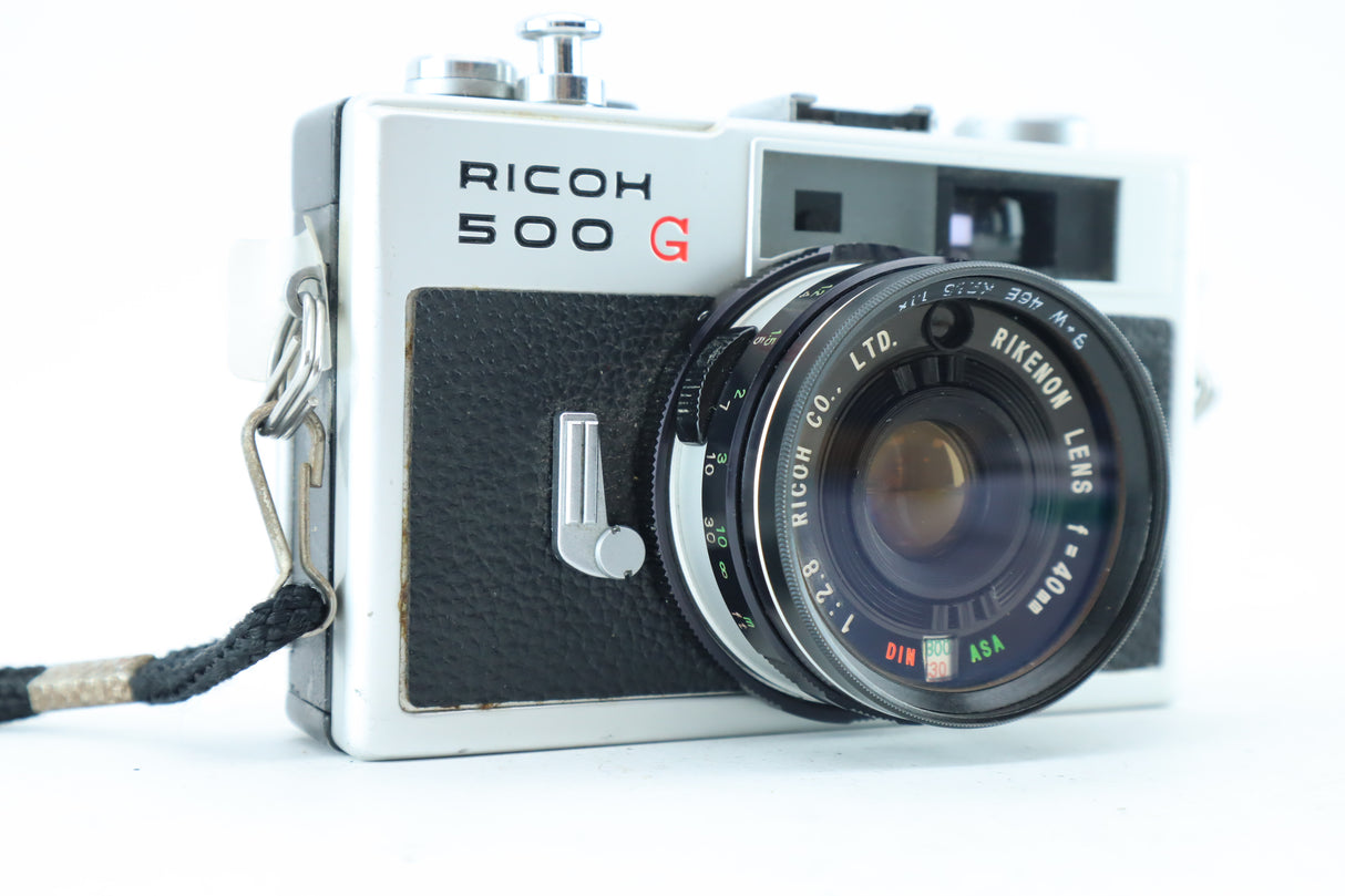 Ricoh 500G with Rikenon 40mm 2,8