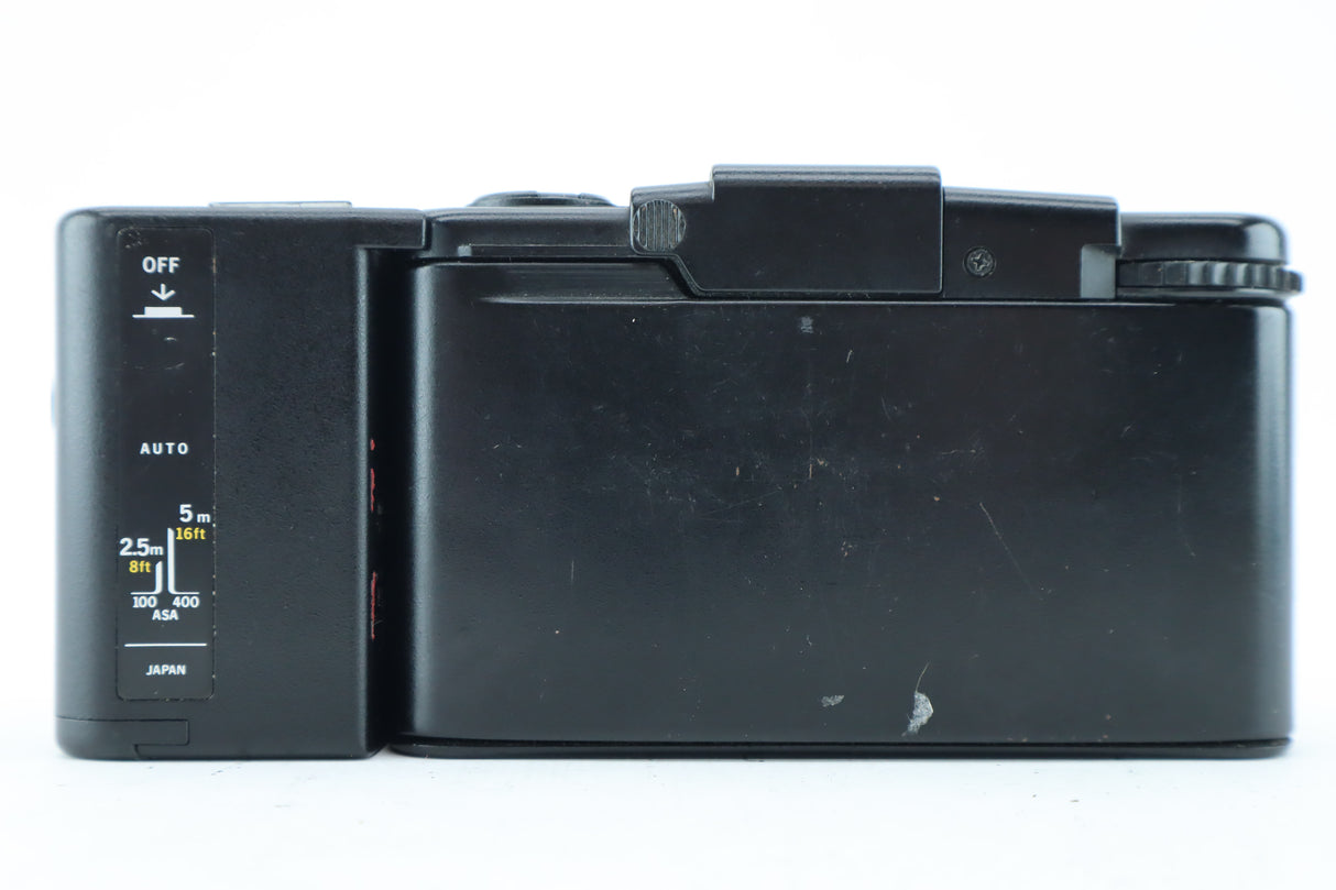 Olympus XA2 3,5/35mm with Electronic Flash A11