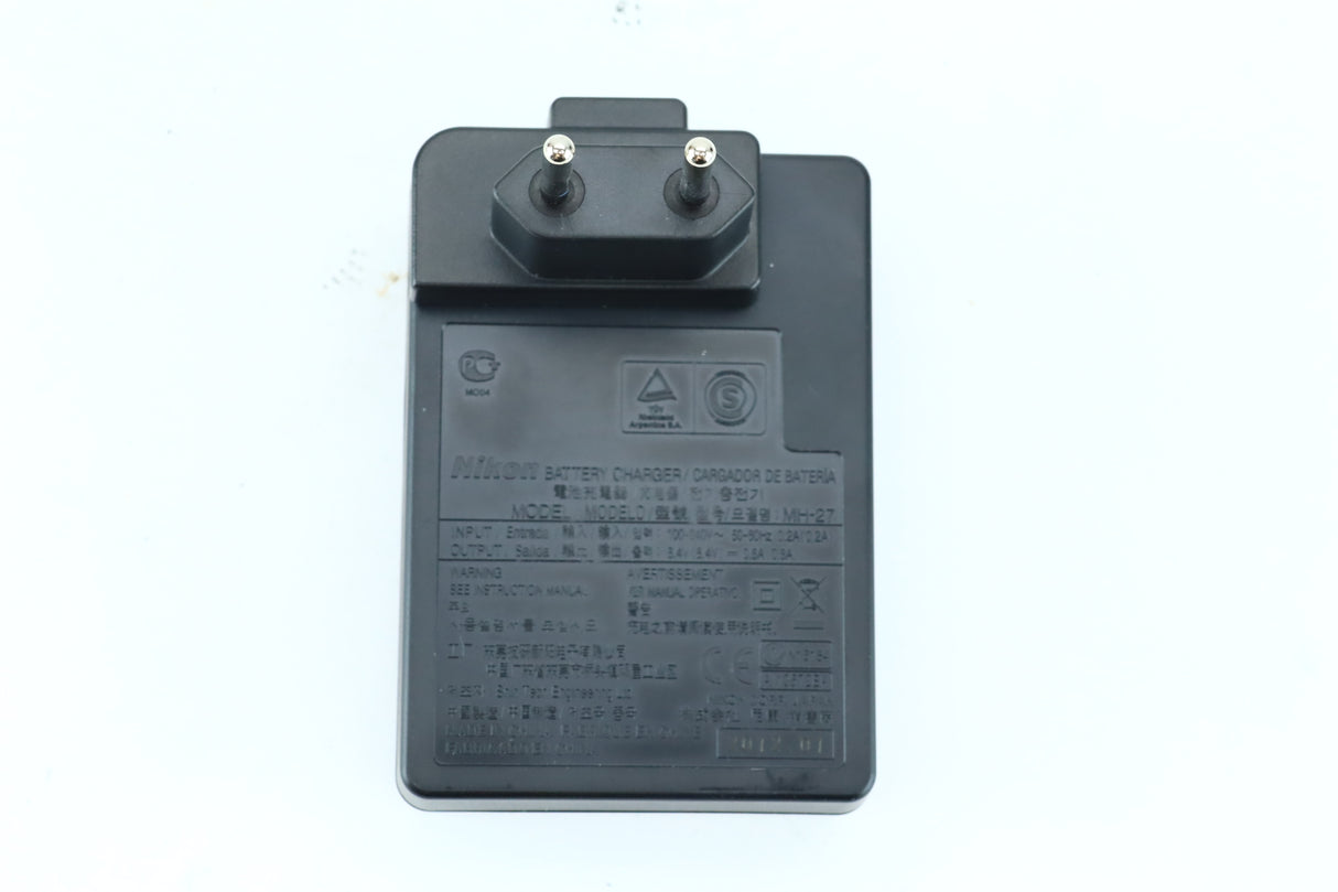 Nikon 1 with Nikkor 1 10–30mm f/3.5–5.6