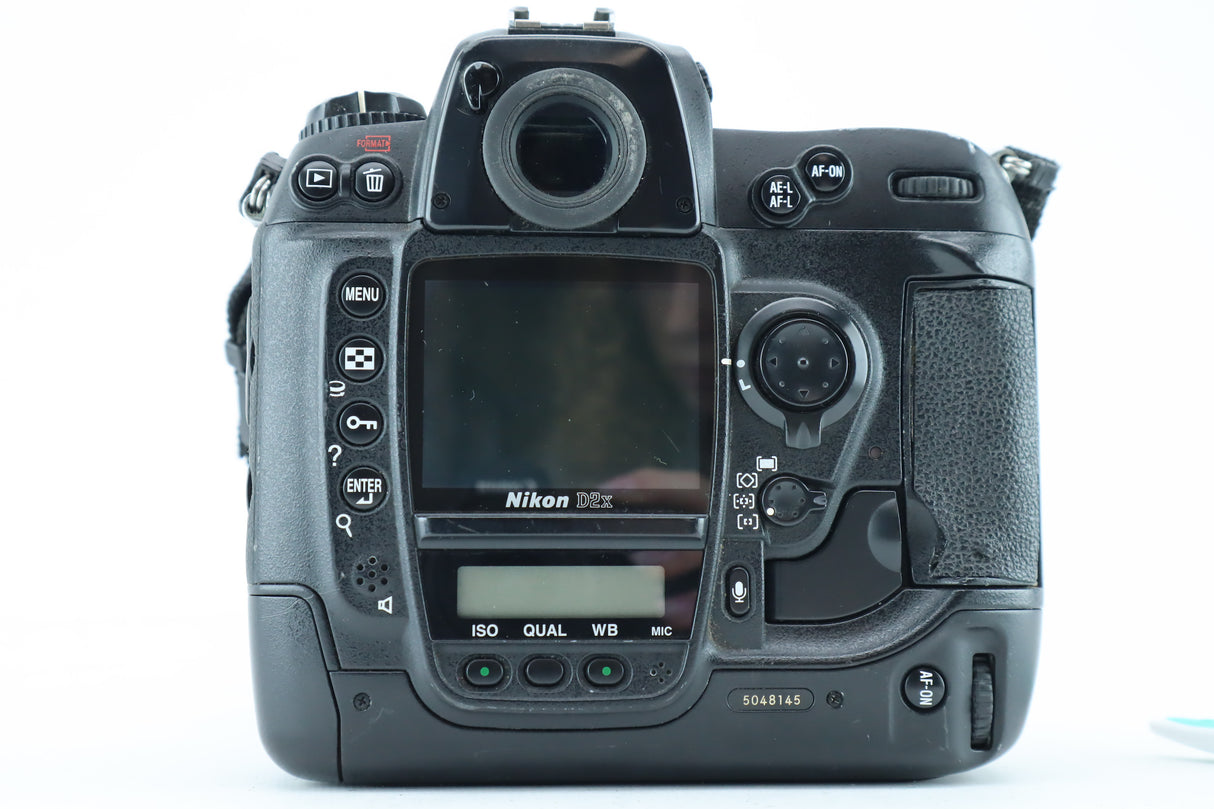 Nikon D2X