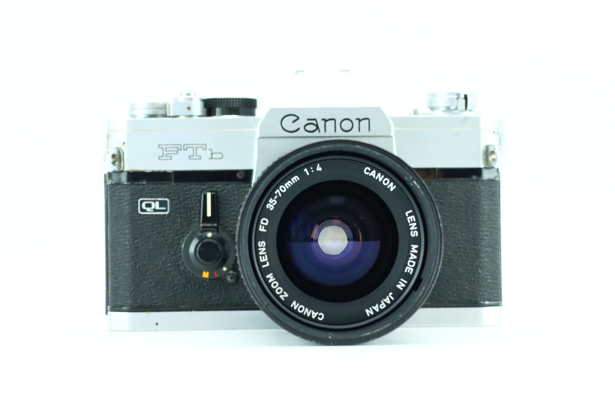 Canon FTb mit einem Canon-Zoomobjektiv FD 35-70 mm 1:4-Objektiv