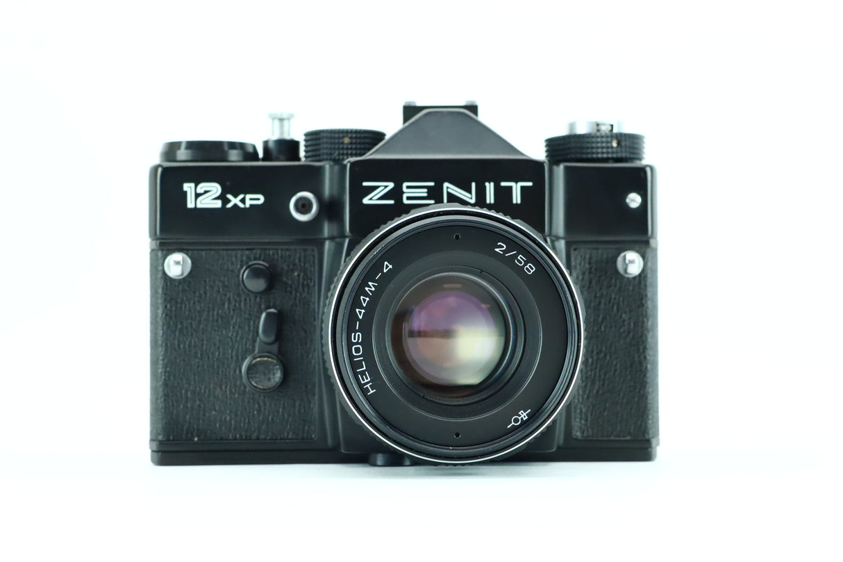 Zenit 12XP mit Helios-44M-4 2/58 Objektiv