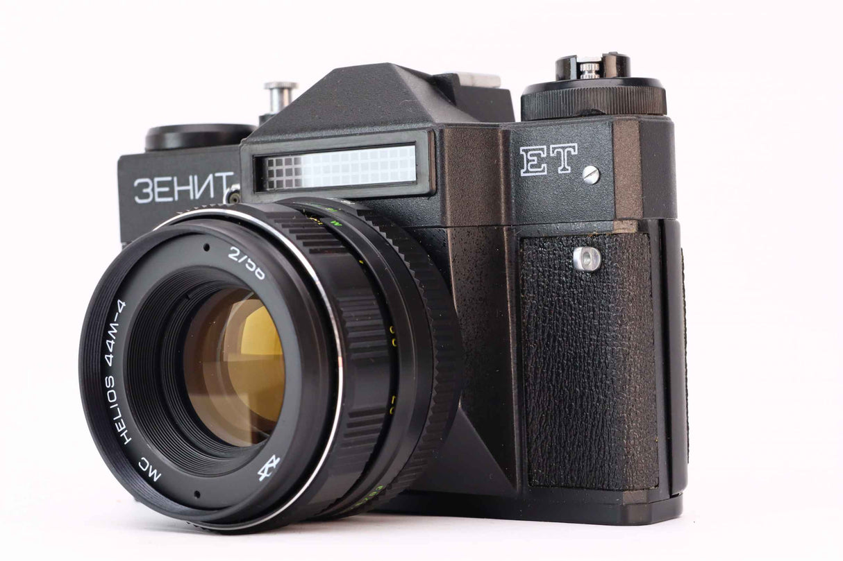 Zenit ET with Helios 44M-4 2/58