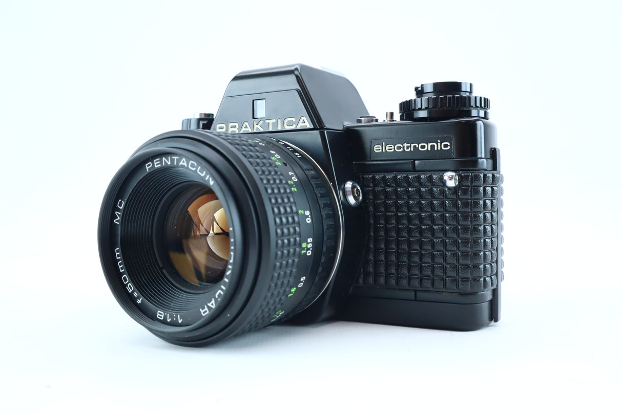 Praktica B200 Electronic + Pentacon Prakticar 50mm f/1.8 MC